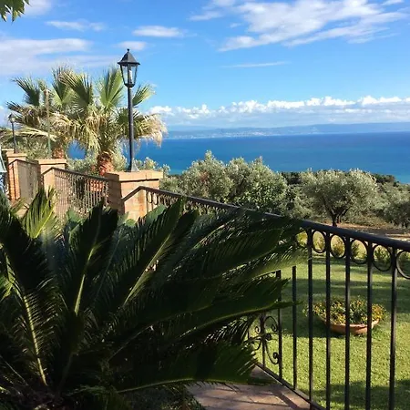 Holiday home Casa Vacanze Parco Degli Ulivi *