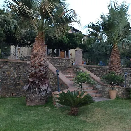 Holiday home Casa Vacanze Parco Degli Ulivi *